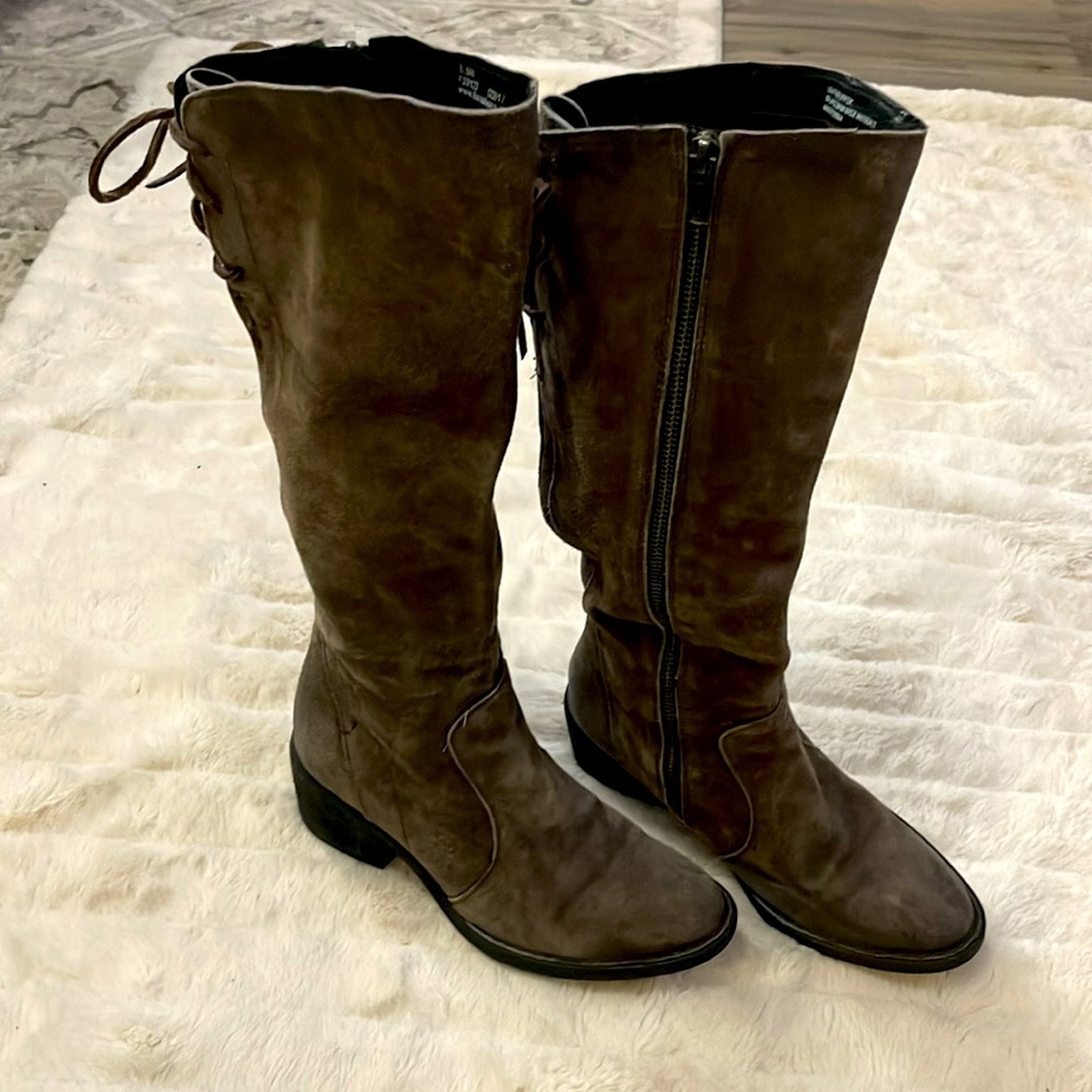 Women’s Born Tall Tan Suede Boots, Size: 5.5, EUC!!
